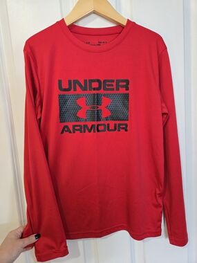 Under Armour Red Long-Sleeve Logo Crew Shirt, Boys Large